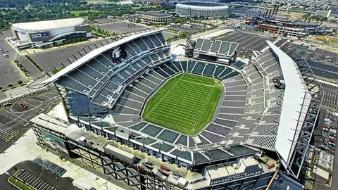 汉姆独得20分10助，詹姆斯28分三双难挽败局 活塞四人得分上双击败湖人